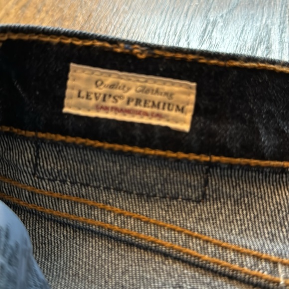 Levi’s Wedgie Straight Leg Dark Wash Jeans - Picture 7 of 9